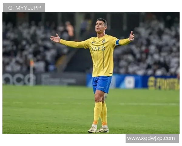 C罗挑战篮球场展现运动天赋足球明星跨界竞技引发热议